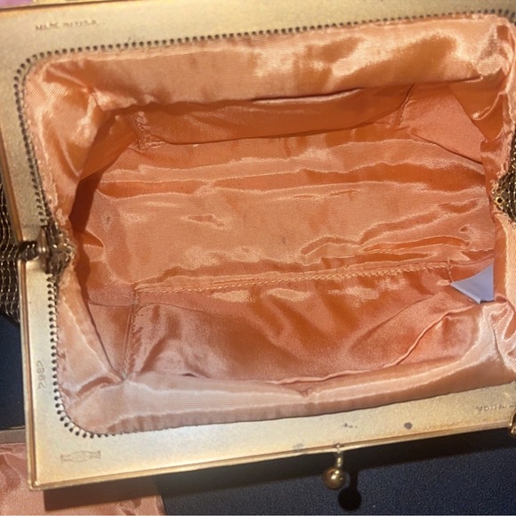 Vintage Whiting & Davis Gold Mesh Bag w/Original Box & Accessories - Picture 6 of 7